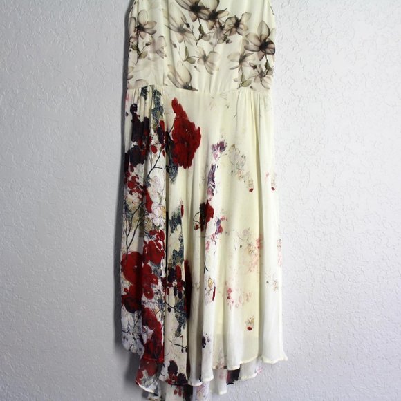 Anthropologie Asymmetrical Dress in Cream and Red Floral - Picture 5 of 12